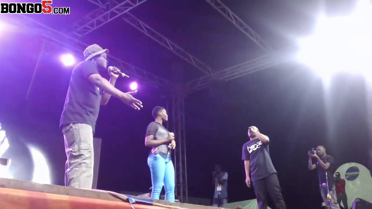 Staminia na Fid Q Fiesta Moro wakimpa Mrembo freestyle