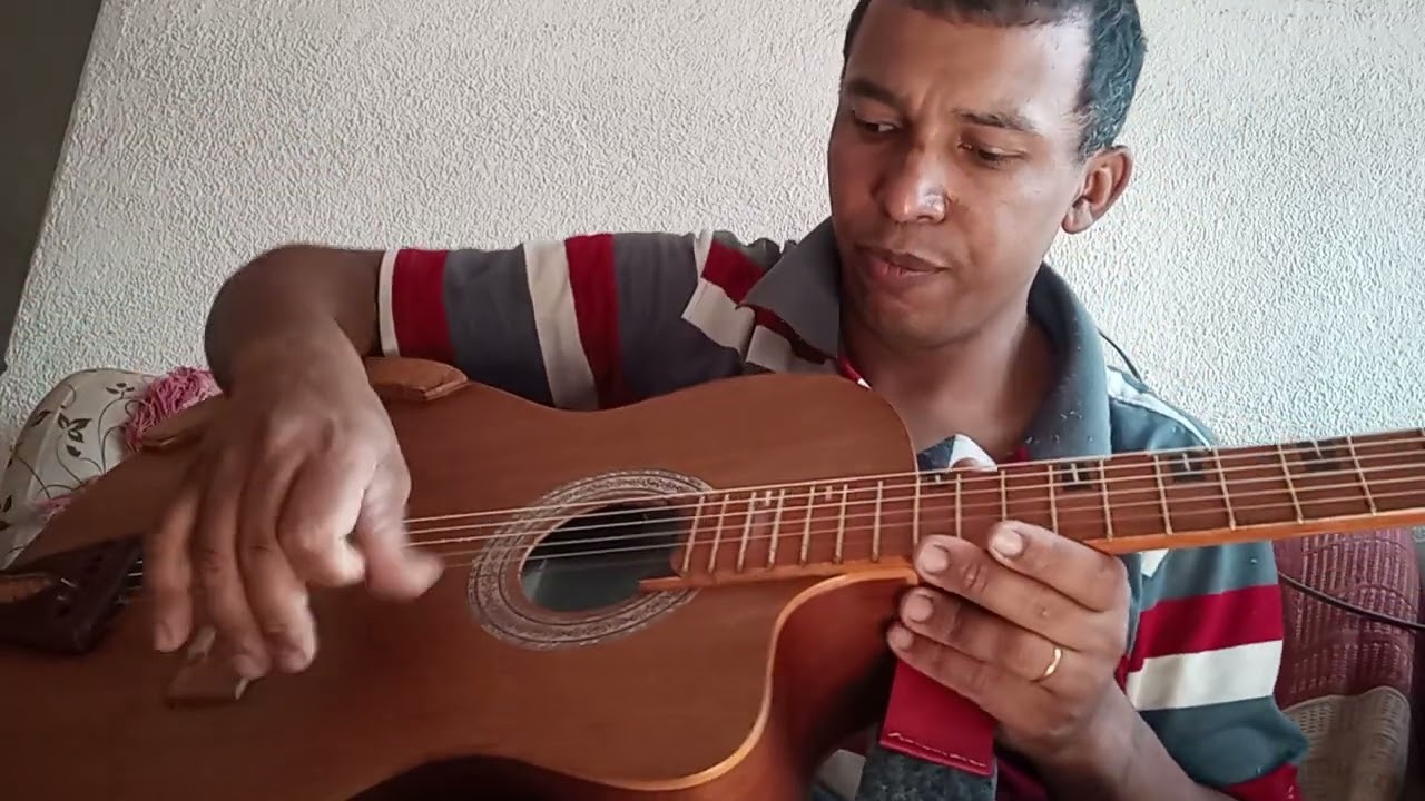 Ganhei um violão e agora