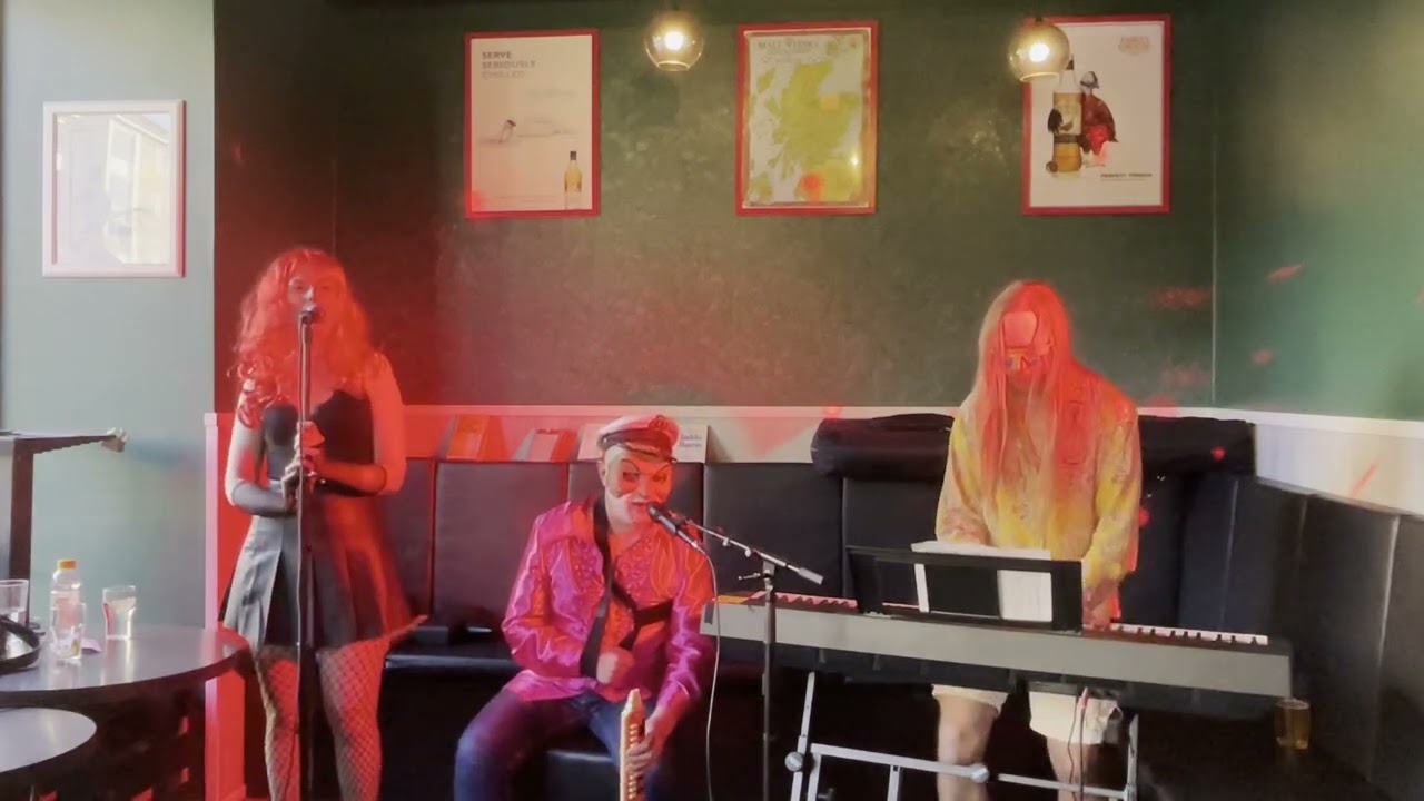 Lirpo ja Vasikat LIVE: Panomies (Pub Paavali, Helsinki, 26.5.2023)