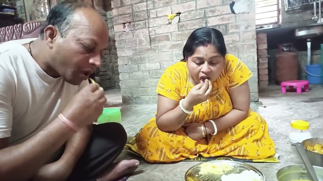 📌কি গিন্নি তোমাকে তো বারণ করলাম বেশি কিছু করো না তাও এত কিছু।🍱👌
