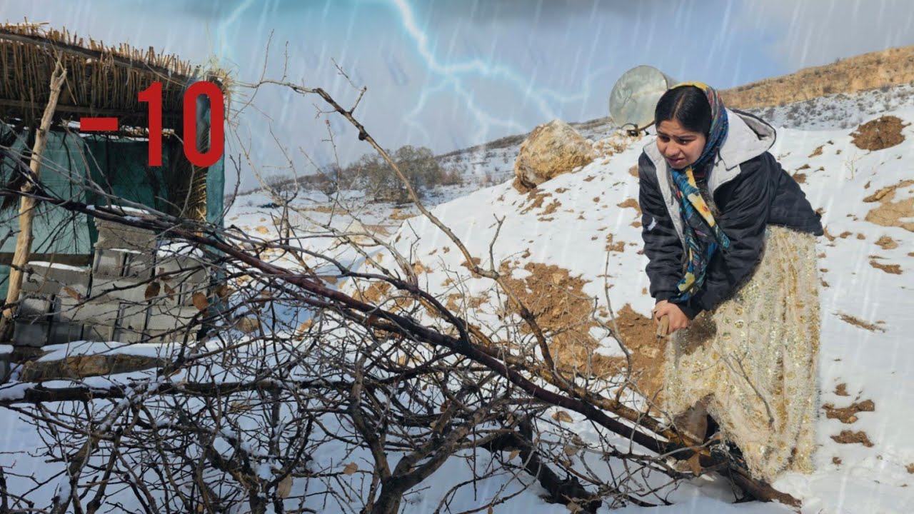Tina&rsquo;s Nomadic Life in the Snowy Mountains | Firewood, Campfire Tea & Snow Play