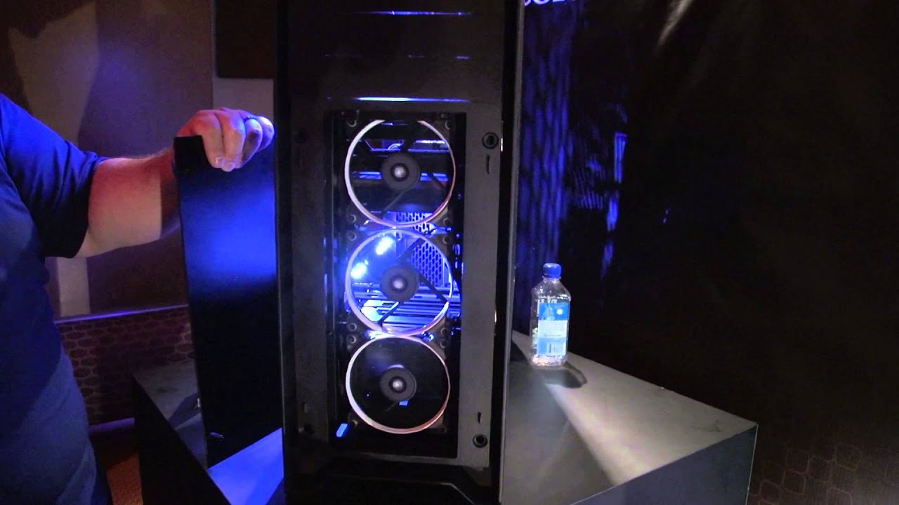 Corsair Obsidian 900D Ultimate Enthusiast Case Feat. George Makris - Linus Tech Tips CES 2013