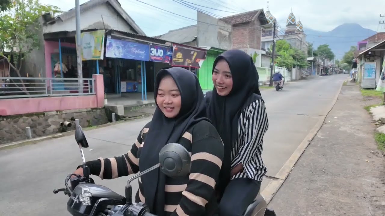 7 TIPE KARYAWATI PABRIK SAAT BAWA MOTOR SENDIRI 🕺