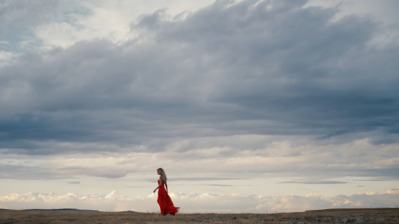 Betty Raducan - On My Knees (Cover Video)