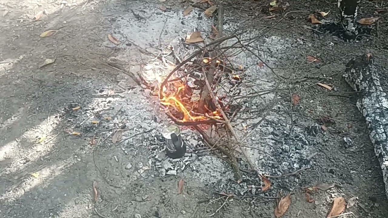 Bar Mek Toposky   Caffè con moka nel bosco su fuoco a legna - outdoor coffee moka