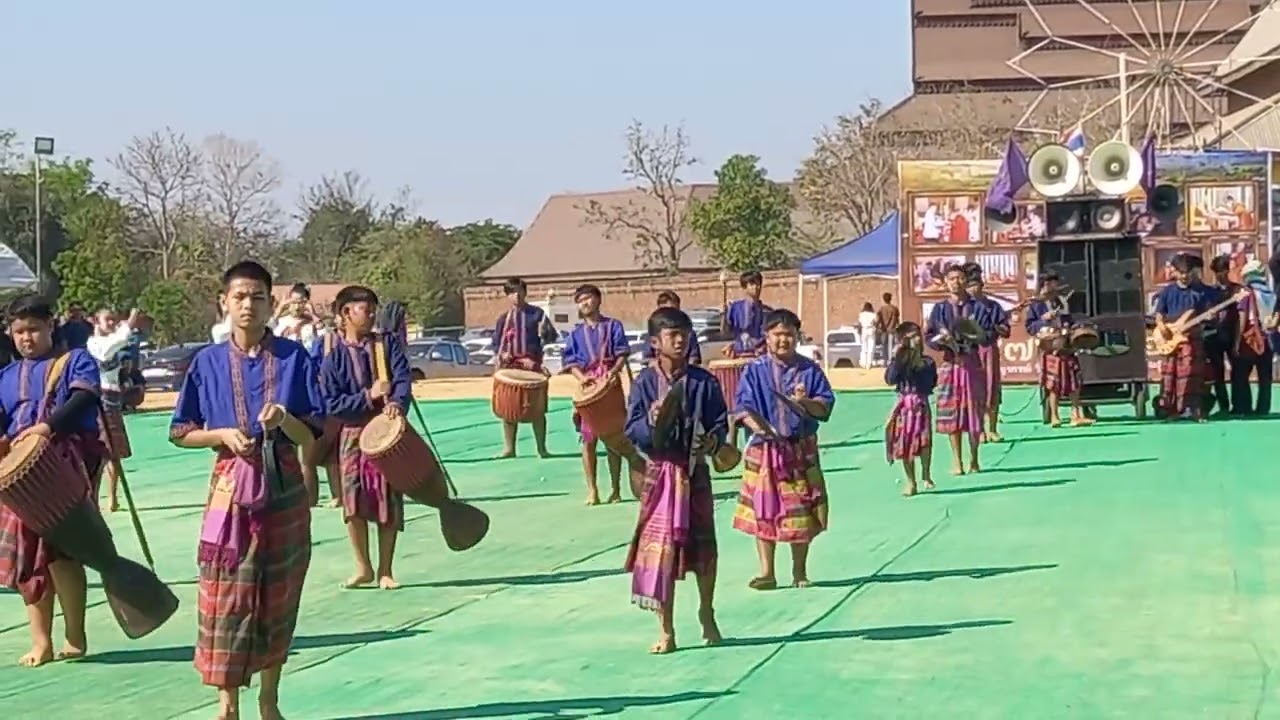 โรงเรียนเทศบาลบ้านค้อ อ.เมืองสารคาม ลูกปู่ภูมินทร์งานประกวดชิงแชมป์กลองยาว วัดป่าวังน้ำเย็น