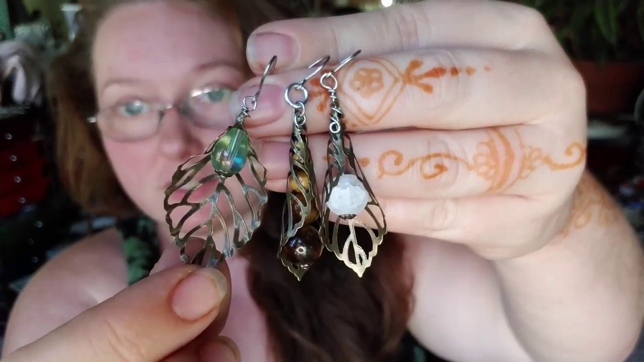 Filigree leaf earrings
