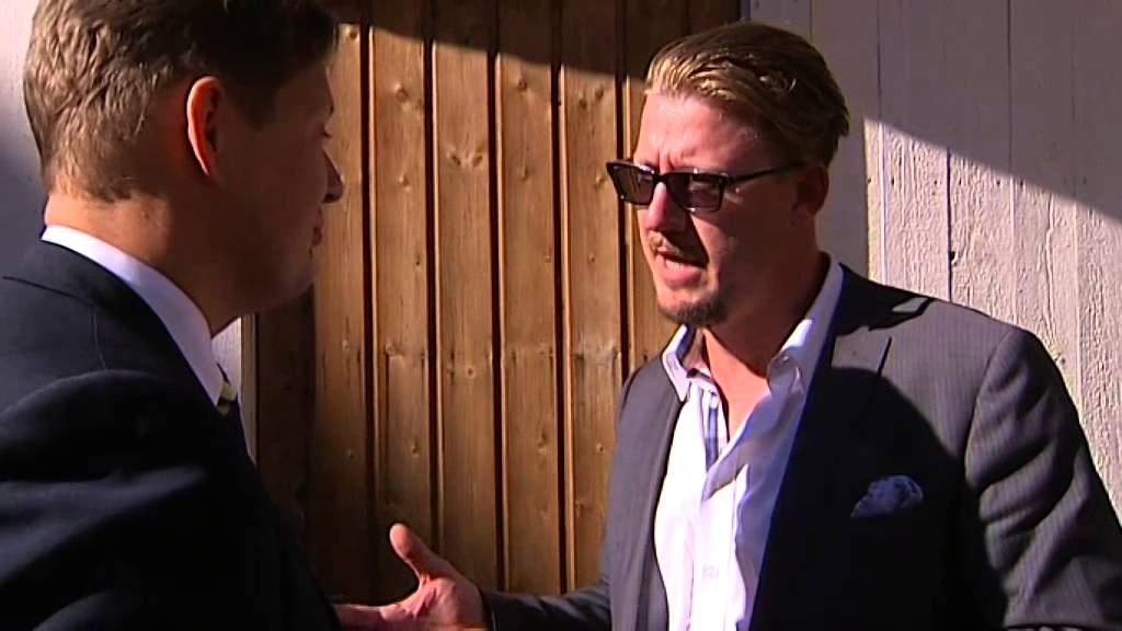 &Aring;kessons pressekretare tillr&auml;ttavisar TV4Nyheternas reporter - Nyheterna (TV4)