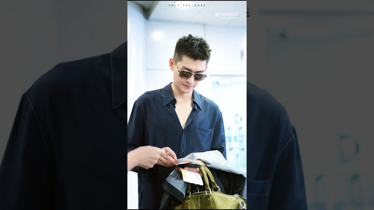 25-09-2025 Hottie spotted 🔥🫠, hair is little longer now | Zhang Han | 张翰