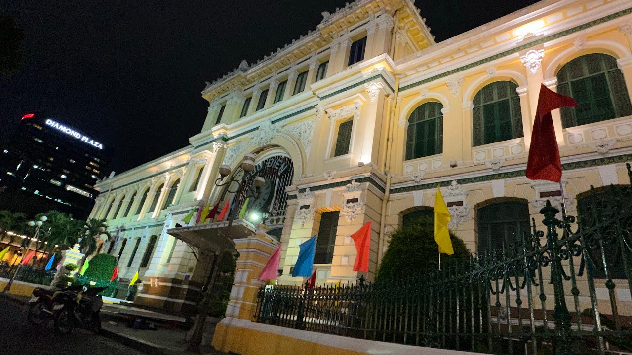 Exploring Saigon Central Post Office 🇻🇳 Hidden History & French Architecture in Ho Chi Minh City