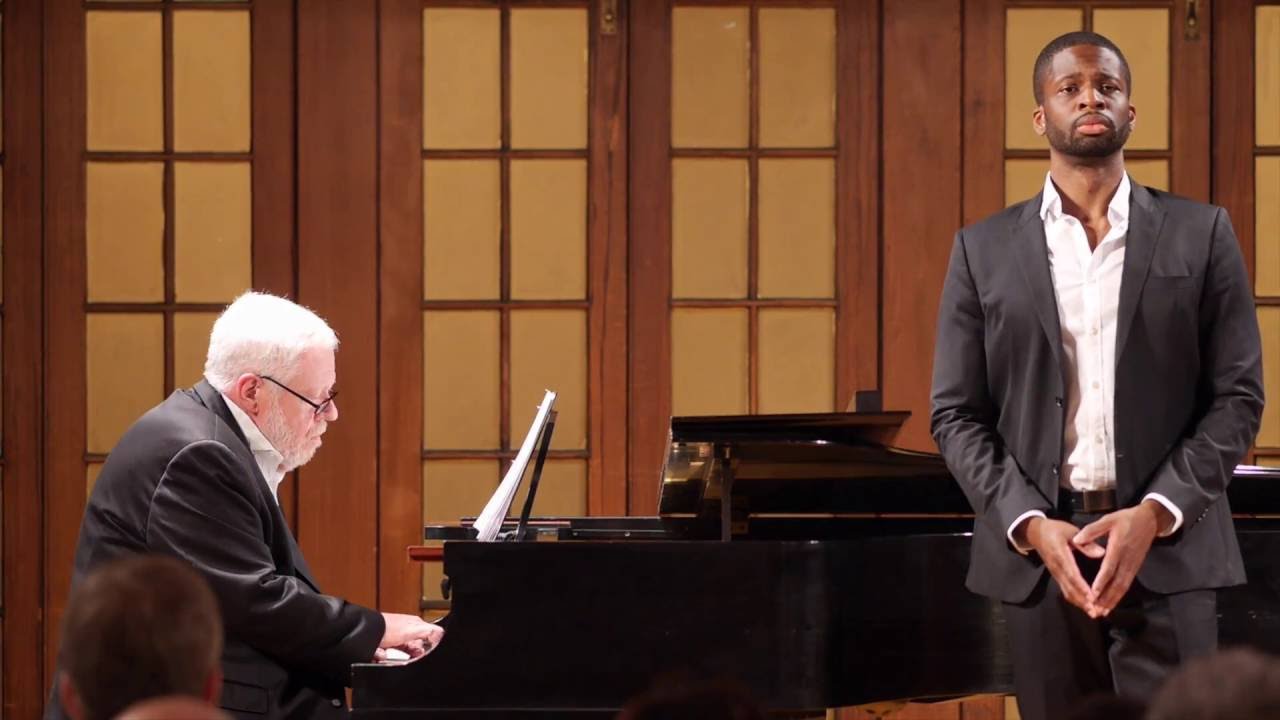 Justin Hopkins, bass-baritone sings U vrat obiteli svyatoy - Rachmaninoff
