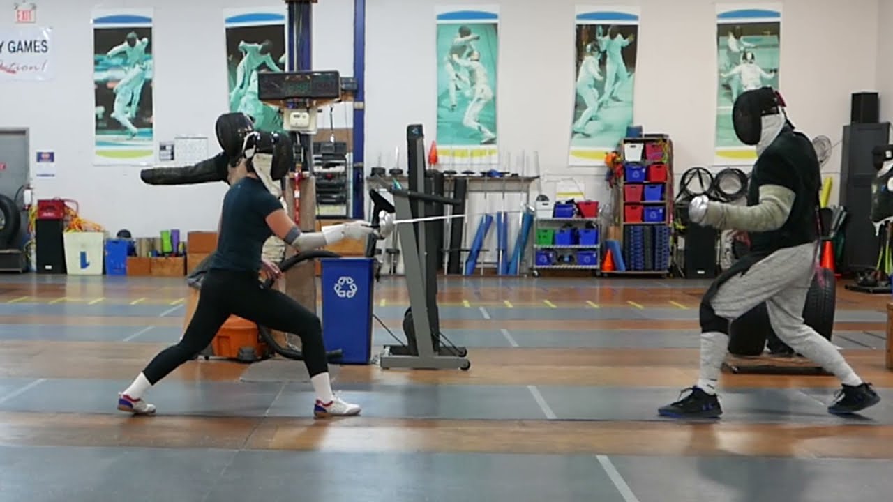 Beating a Taller Opponent | Fencing Lesson