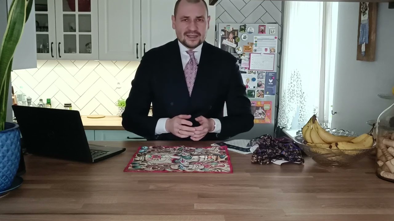 Jaka poszetka do granatowego garnituru? + Rodzaje poszetek