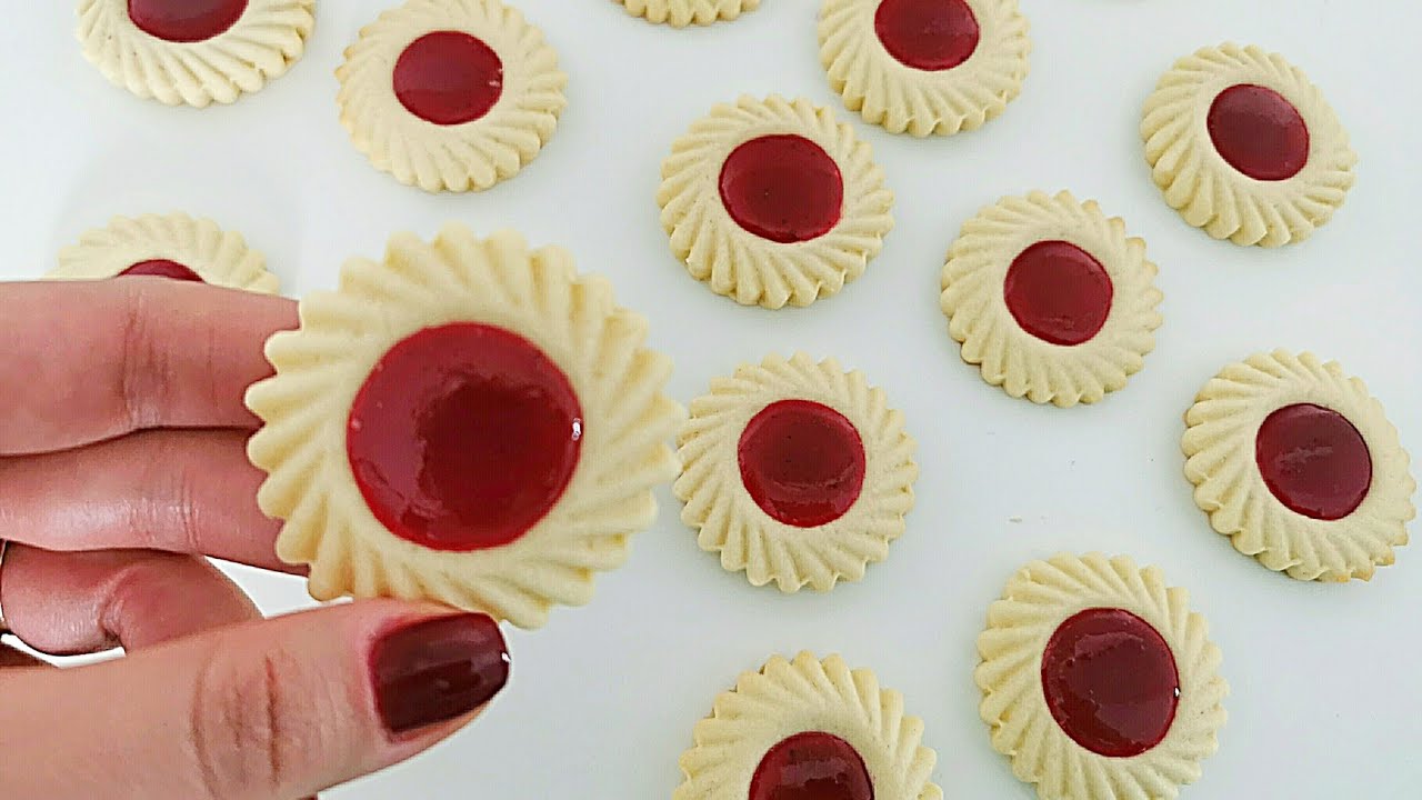Песочное печенье с вареньем / Рецепт песочного печенья с джемом