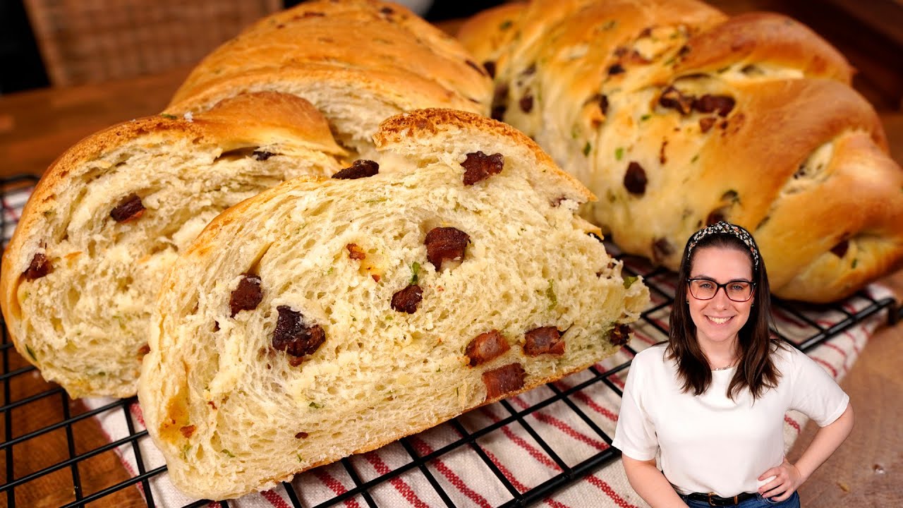 Pão caseiro com bacon, fofinho e fácil de fazer! Pão de bacon