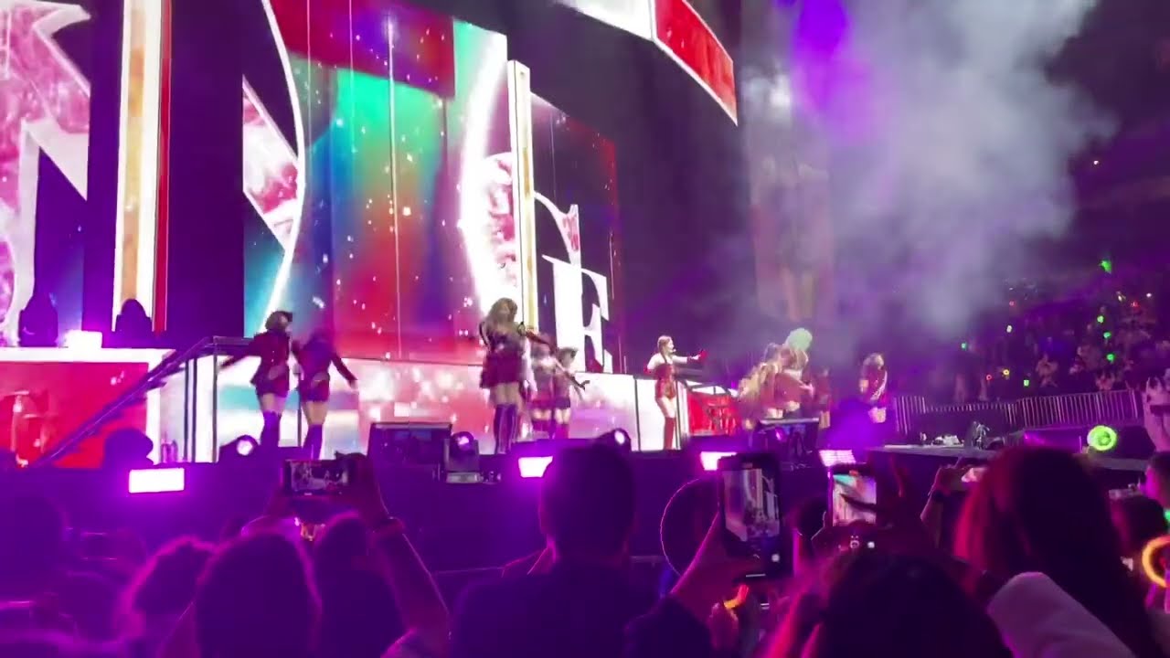 TWICE (트와이스) - “Feel Special” live in Atlanta, Georgia (4th World Tour ‘III’)