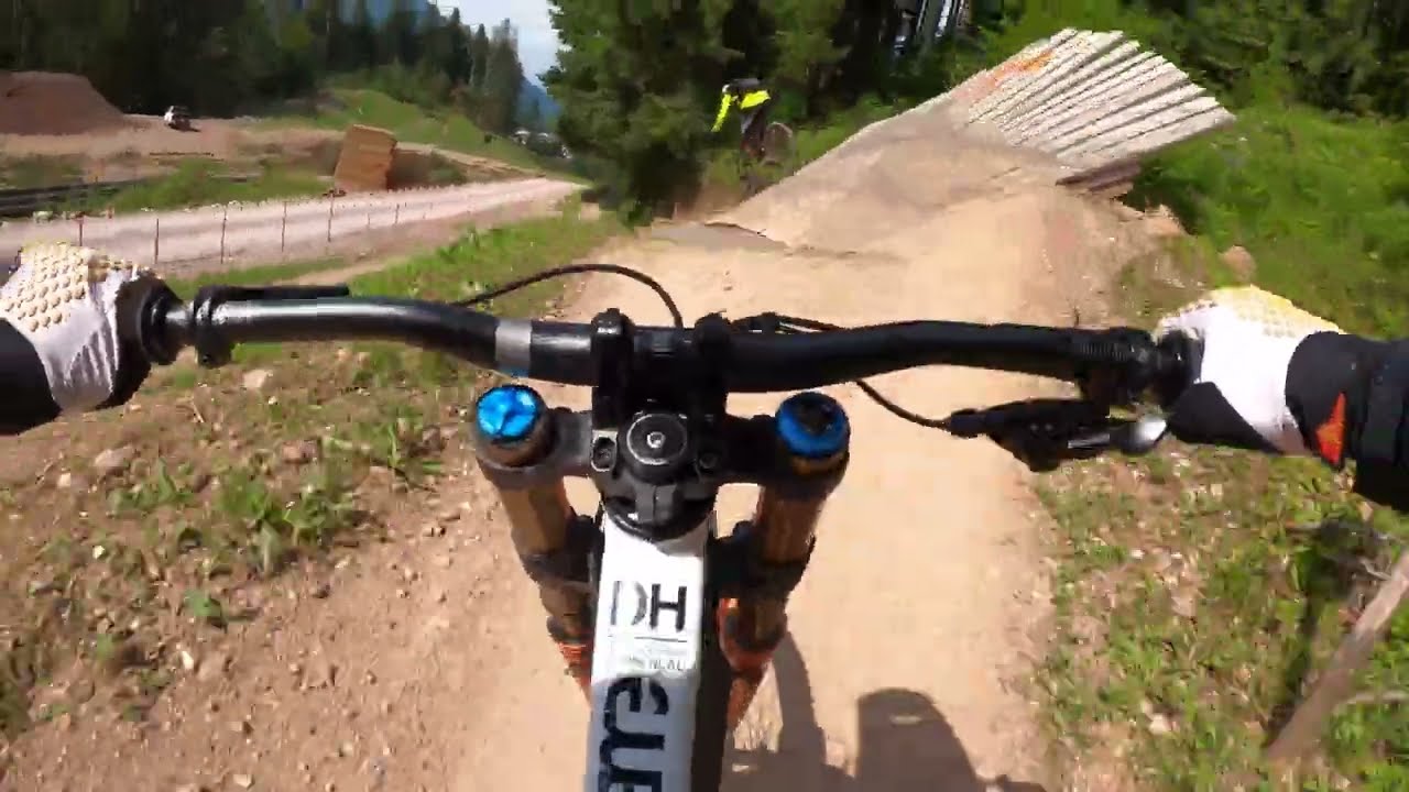 Esperienza Unica al Bike Park di Paganella | Vacanza MTB Perfetta