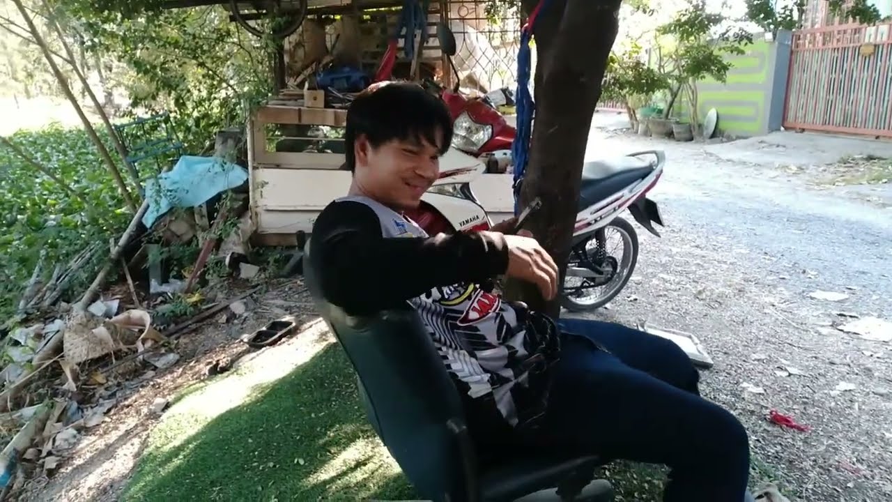 มีพี่น้องมาทำงานนำและก็ชมสวนยามเช้า