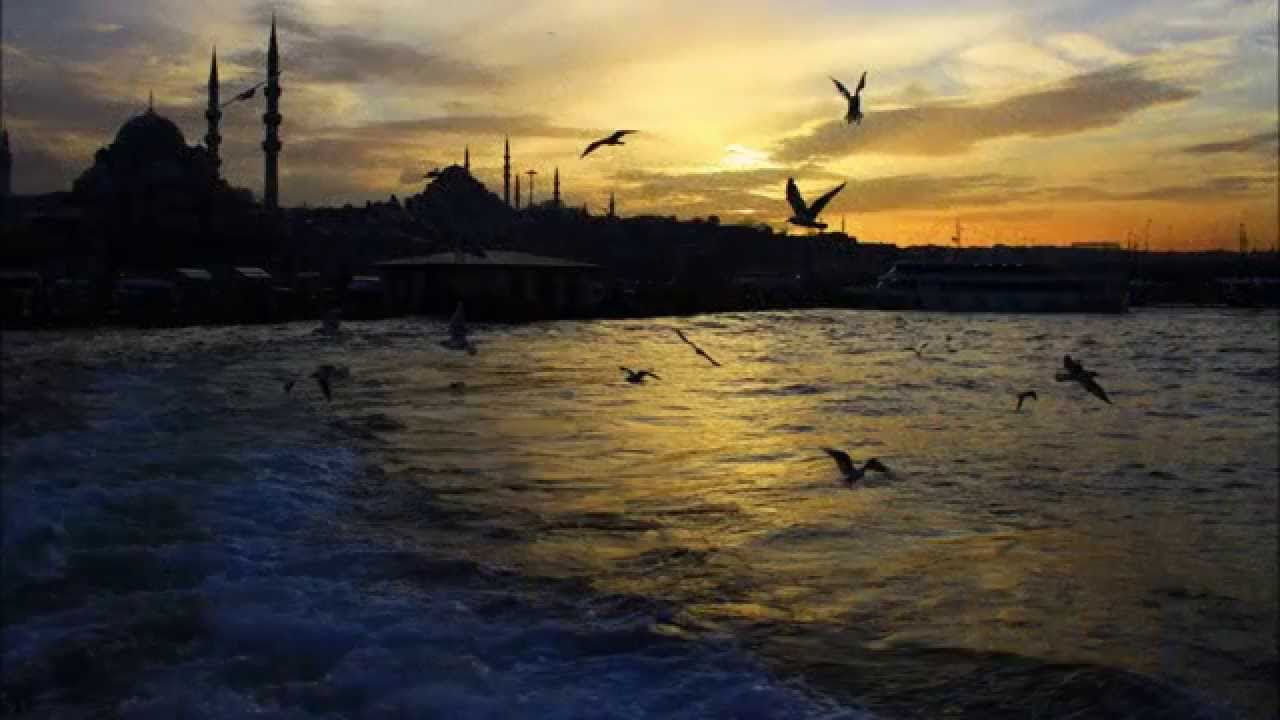 Tuluyhan Uğurlu- İstanbul Kanatlarımın Altında