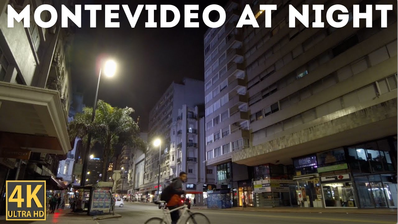 Montevideo, Uruguay Night Walk (4K)