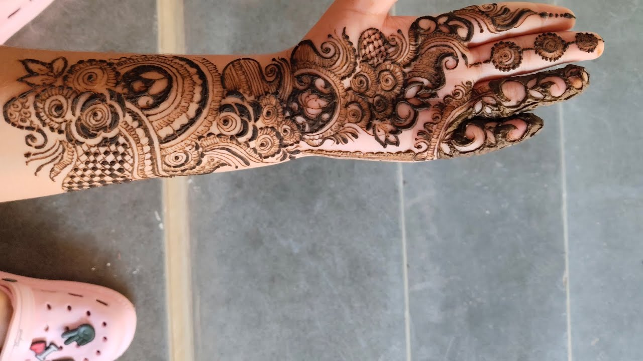 Easy mehndi designs 🥰