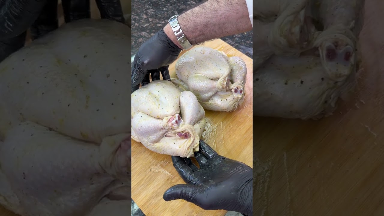 الدجاج المحمر والمحشي بالفريكة