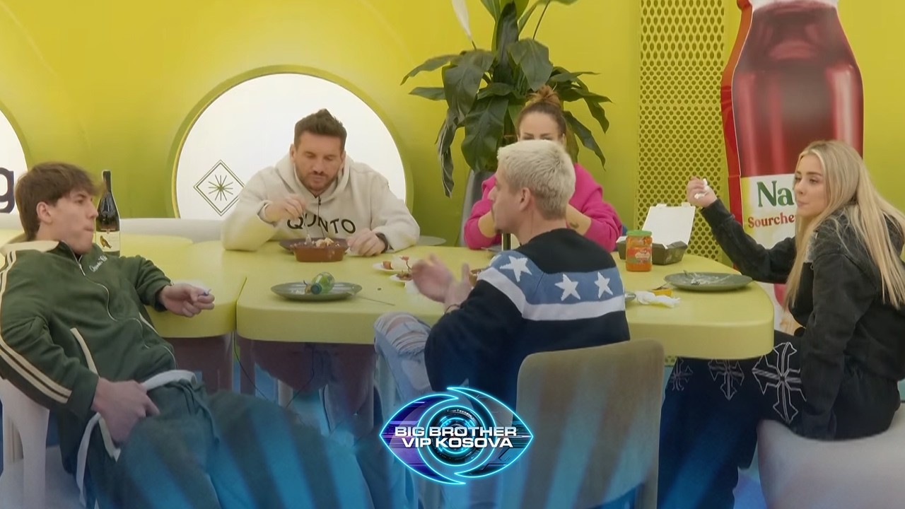 Finalistët shijojnë darkën së bashku!