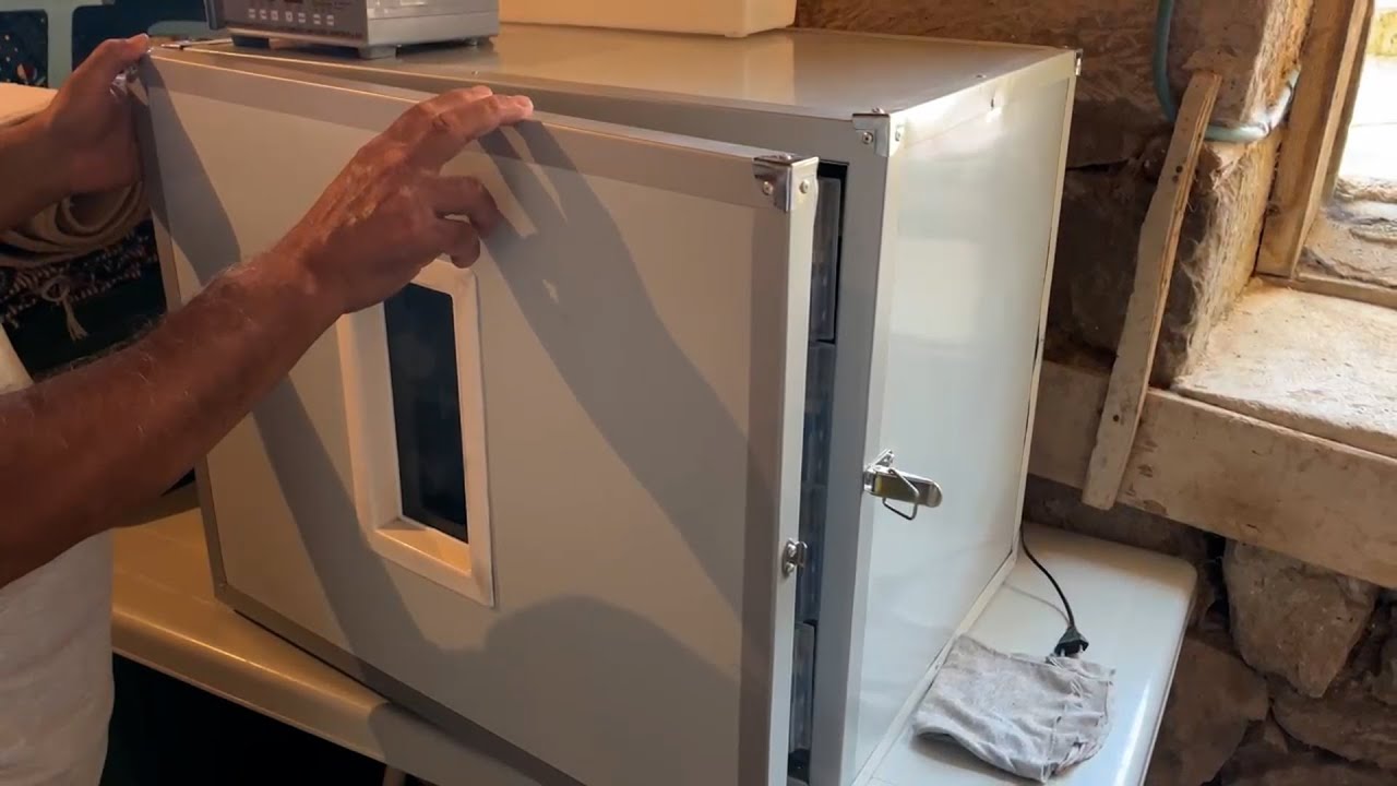 EPİLONS 256 Yumurtalı Dijital Panel ve Isı Nem Ayarlı Otomatik Kuluçka Makinesi