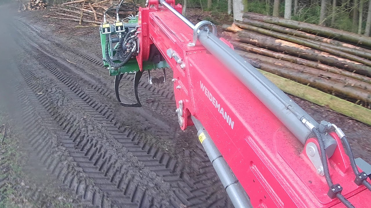 Weidemann 2070T Holzrücken mit Holzgreifer Teil 1