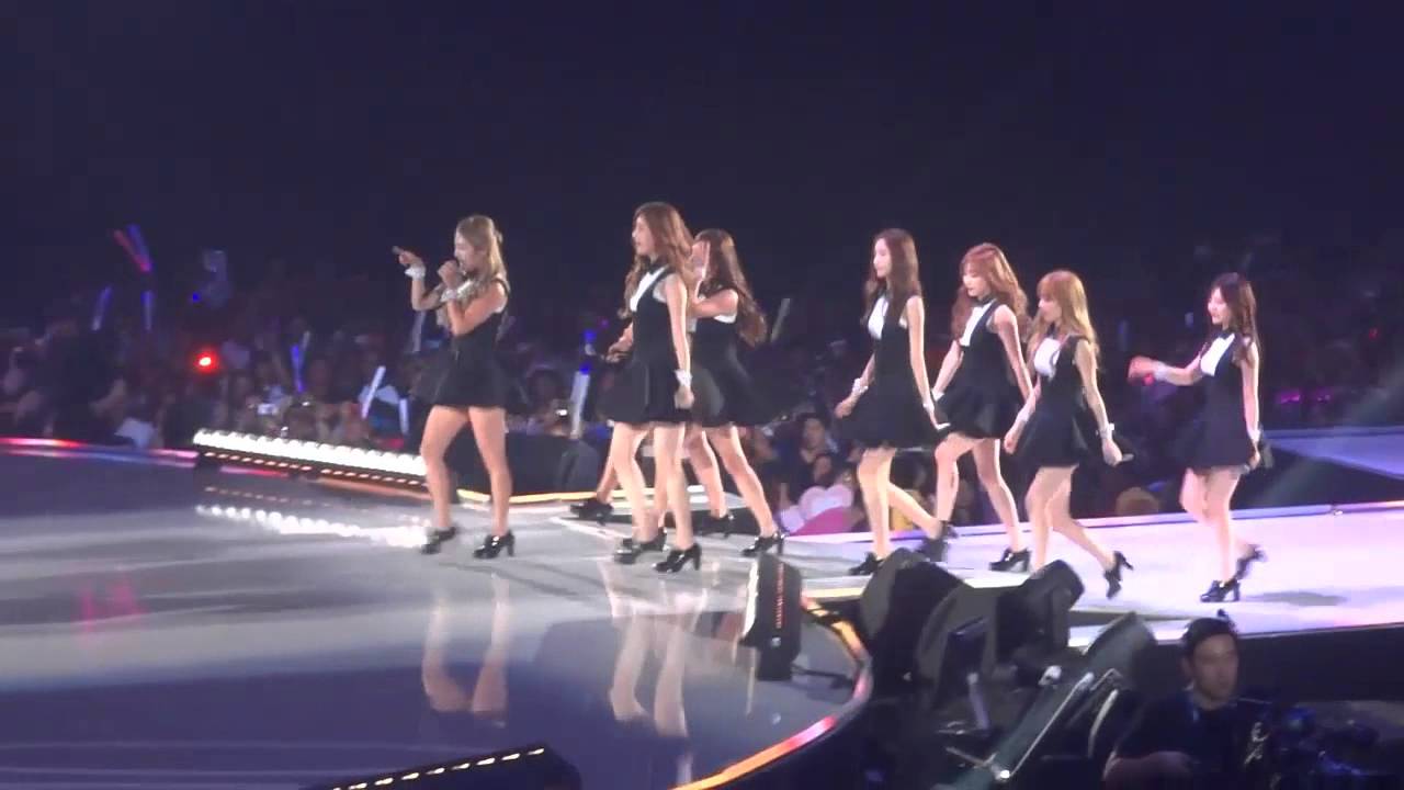 [Fancam] 140810 Girls' Generation SNSD Mr.Mr+Hoot+Genie+{ITNW}+Mr. Taxi+Gee KCON 2014