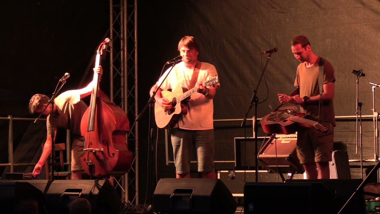 VÍŤA TRONÍČEK TRIO - Týnecká folková zahrada 9.9.2023 - 5.část