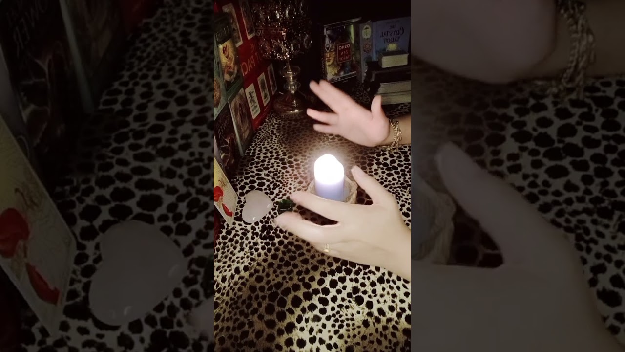 قراءه قويه🔥 ضع شخص ببالك لنخترق عقله بالأسترسال 🕯️❣️💯#مشاعر_الحبيب #اكسبلور #tarot #الطاقات