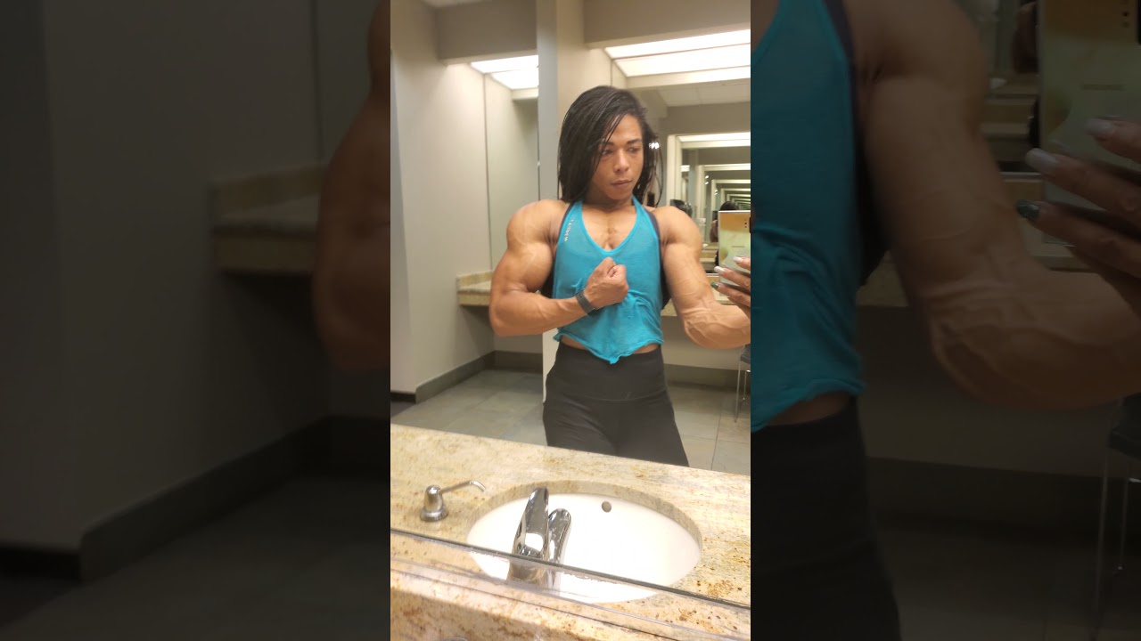 LA Fitness bathroom selfie of Jada Beverly. #FemaleBodyBuilding