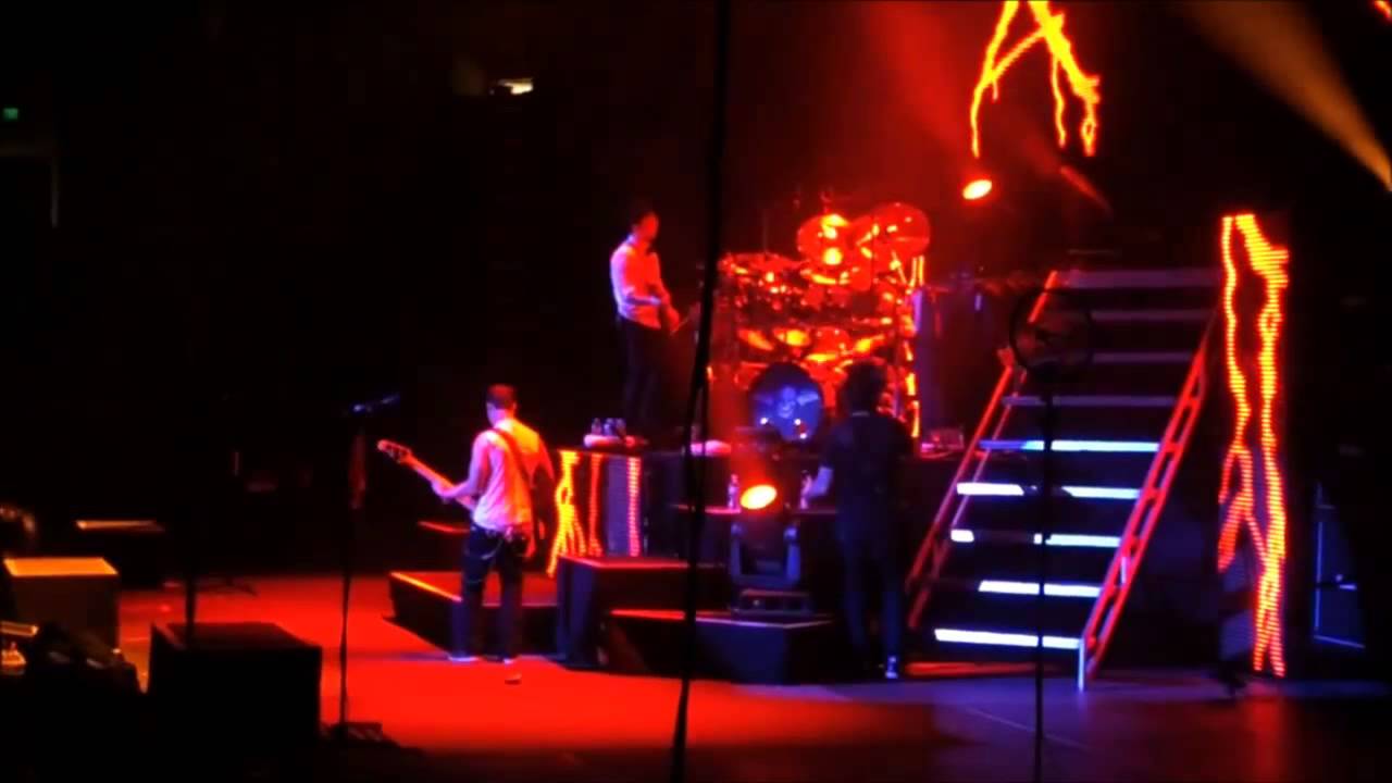(2009) The Rev's last drum solo [+HQ-sound/multicam]