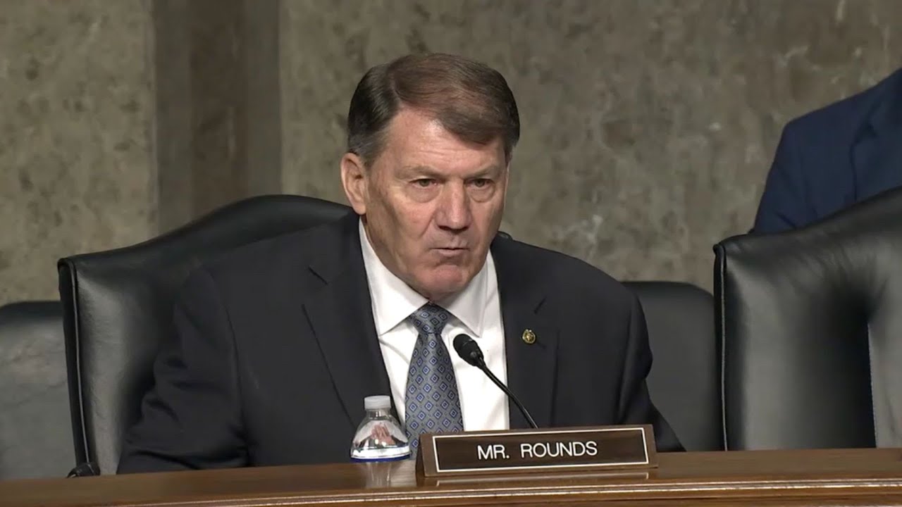 Rounds Questions Witnesses on Military Health System
