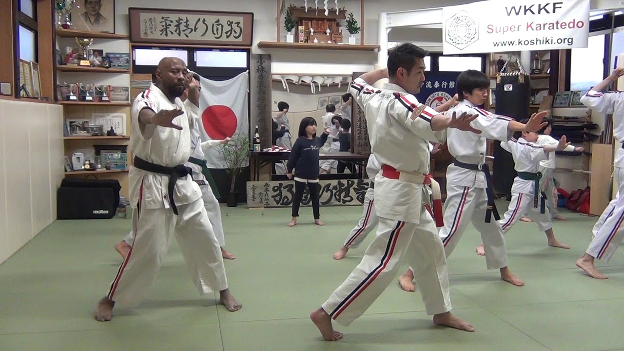 形　古式ナイハンチ　Kata Koshiki Naihanchi
