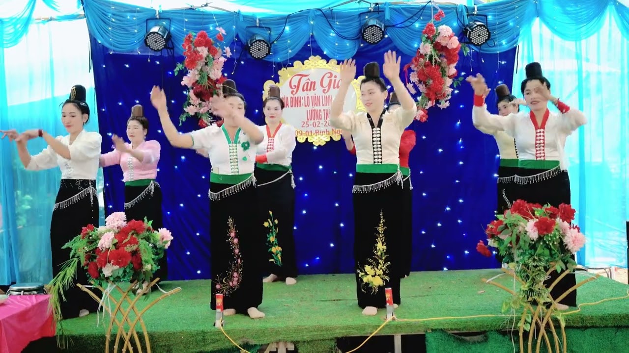 MÚA TÌNH NGƯỜI TÌNH ĐẤT YÊN CHÂU MỪNG LỄ TÂN GIA LÒ VĂN LỈNH - LƯỜNG THỊ MIÊN HỔI CÓI XÃ SÔNG MÃ