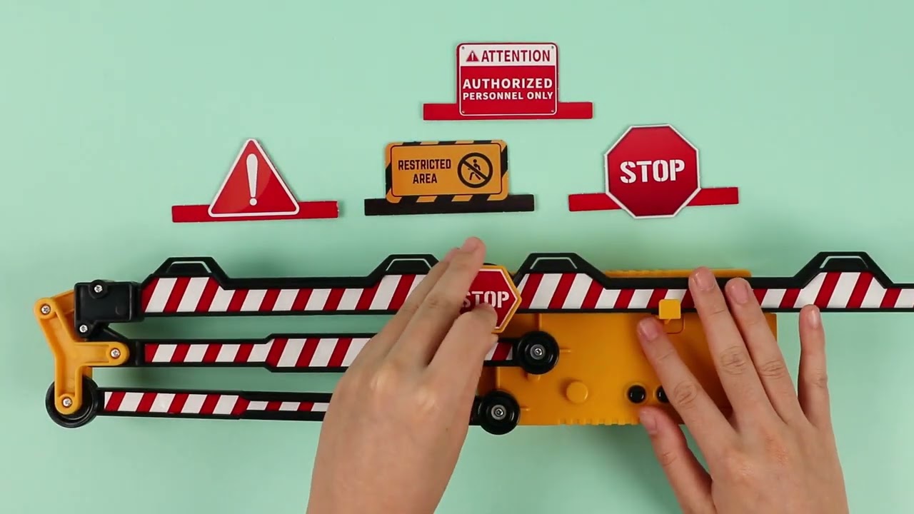 4M - KidzLabs - Motorised Barrier Gate