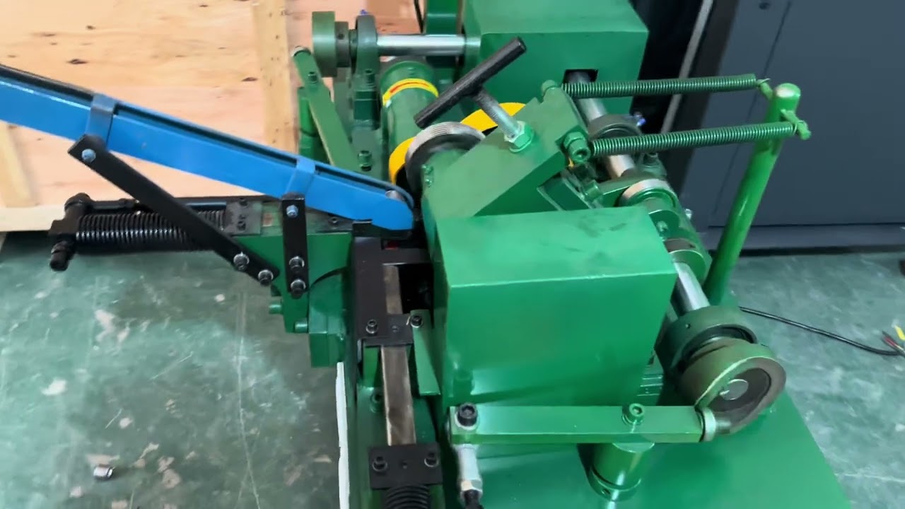 FEDA automatic thread rolling machine for making thread on lamp holder E27