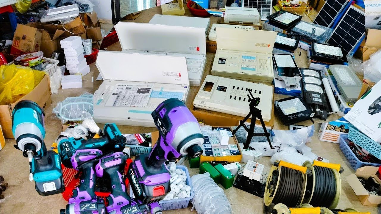 PHÁ GIÁ HÀNG BÃI,xả kho lô hàng bãi chất có 102,sạc bình 32k,điều khiển máy 11k,đèn led chống nước,.