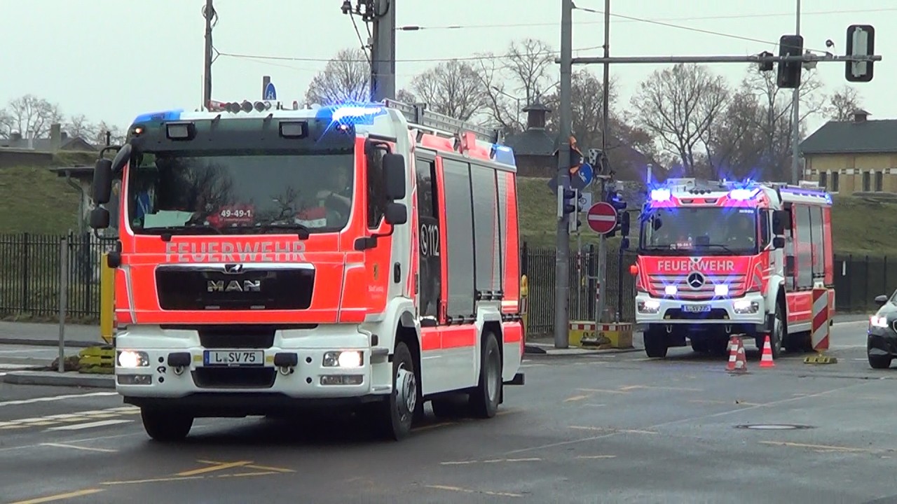 [Rosenbauer AT3 vs AT3 facelift // MAN / MB Atego] 2 Leipzig/ German Fire Engines Responding [2025]