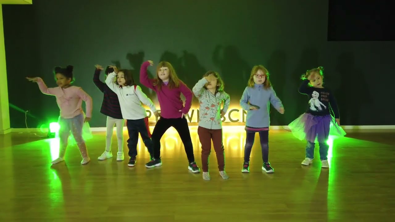 Comedia Musical Kids| Busca lo mas vital| Coreografía by Delfi Almonacid| Uptown BCN