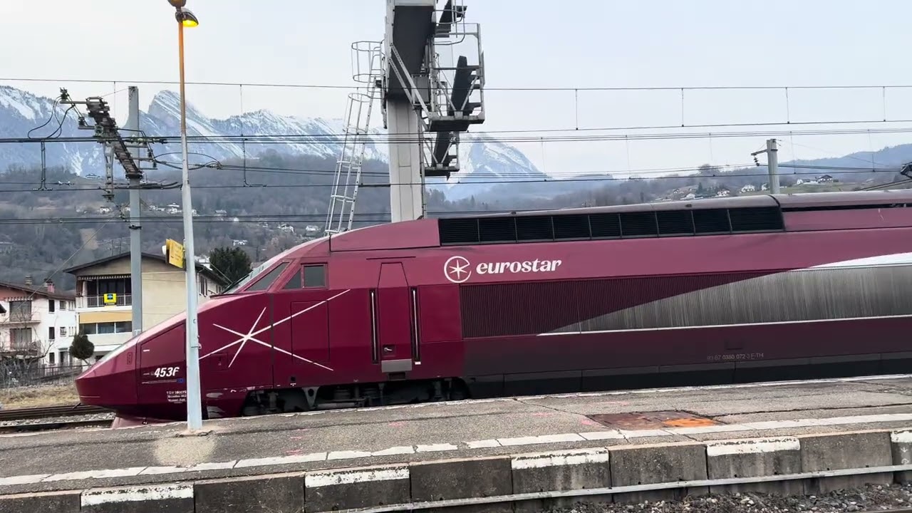 Départ de l’ EUROSTAR 9987 et 9979 ce 24 janvier à 16h52 en gare d’Albertville venant de BSM ……………..