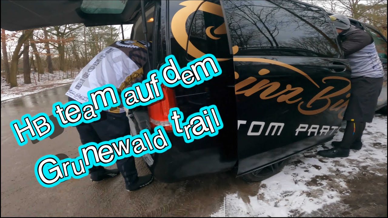 HeinzBikes team auf dem Grunewald jump trail