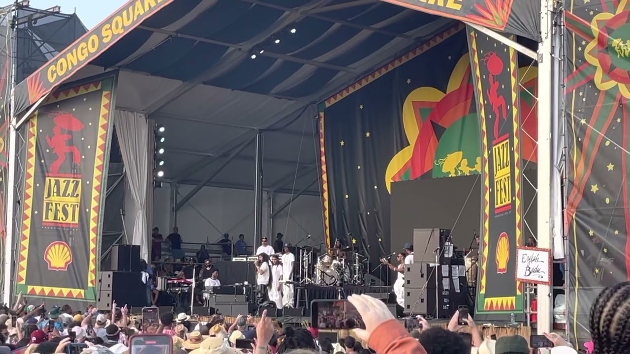 Erykah Badu, Tyrone, New Orleans JazzFest, May 7, 2022