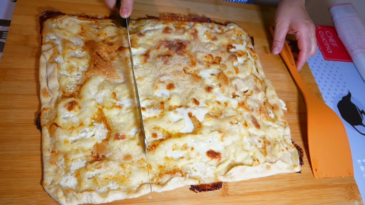 RICETTA FOCACCIA . Focaccia fatta in casa.