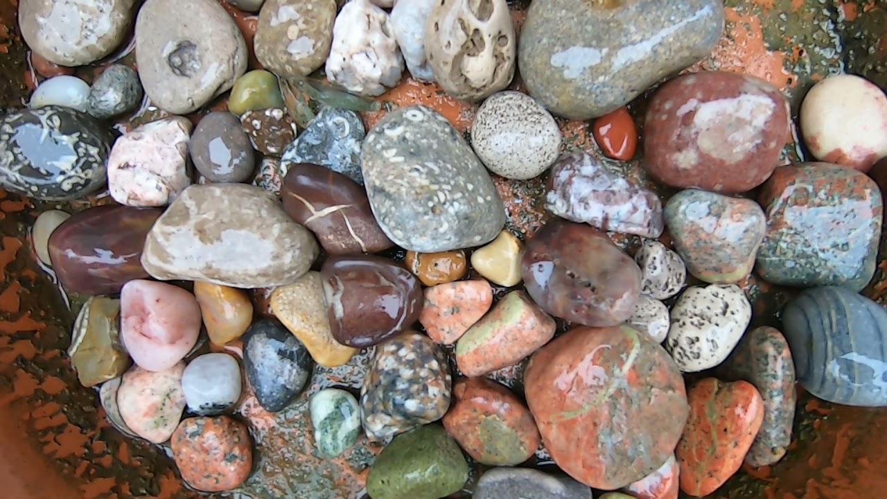 Three Lake Michigan Rockhounding beaches