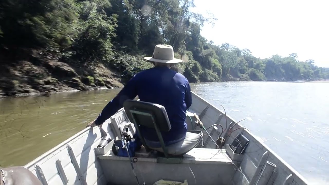 navegando no rio Miranda