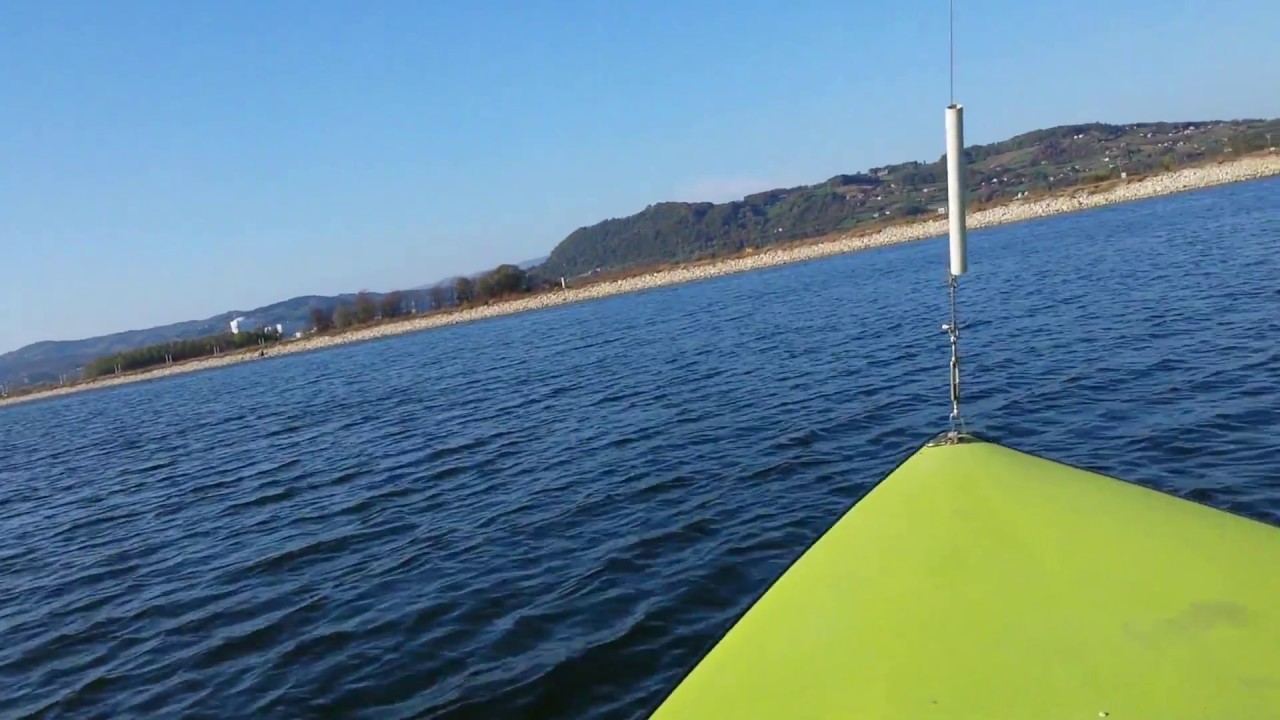 Sailing Alpa Flying Junior on Brezice lake and almost capsize my dinghy.