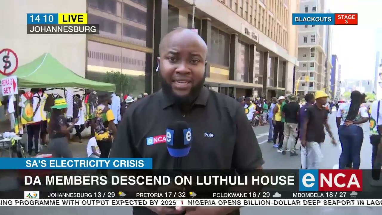 DA members descend on Luthuli House